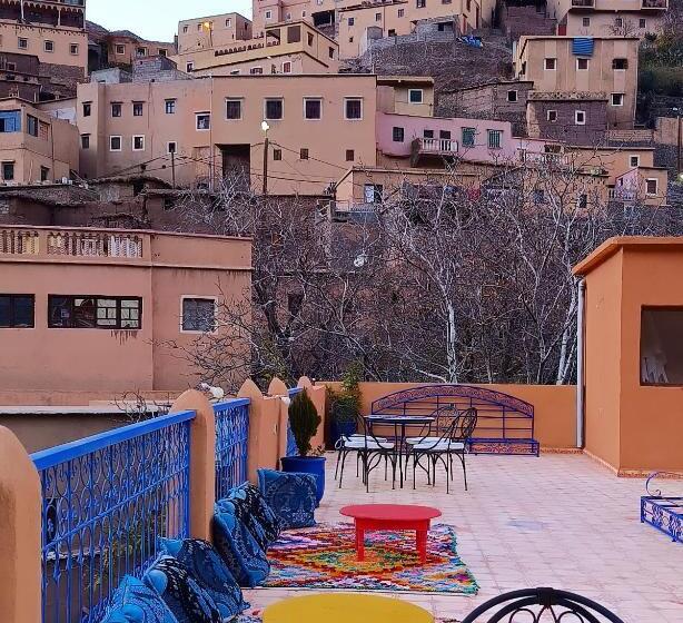 Pension Riad Otos Views