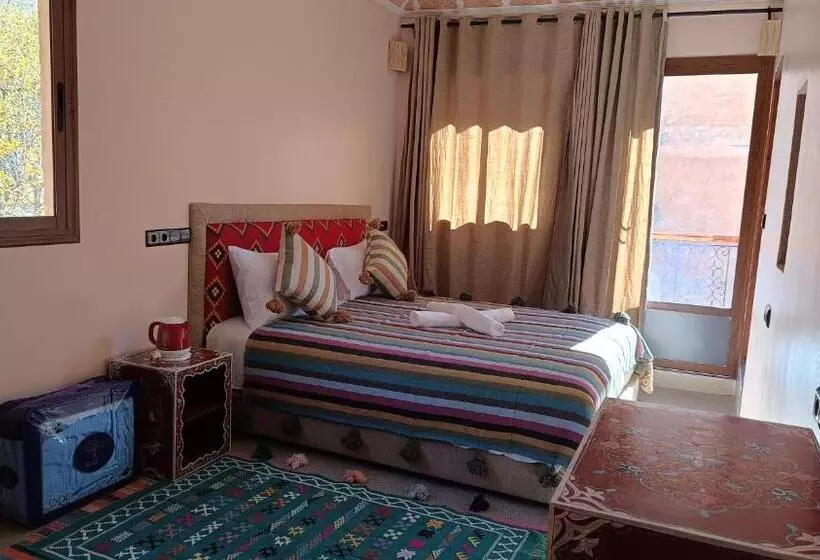 Majatalo Riad Otos Views