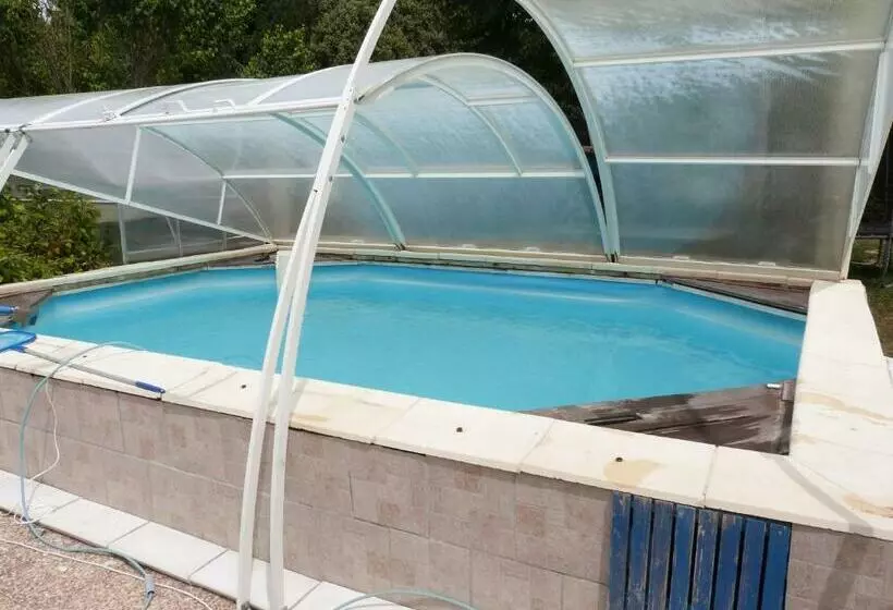 Aamiaismajoitus (B&B) Chez Claudine Et Pascal