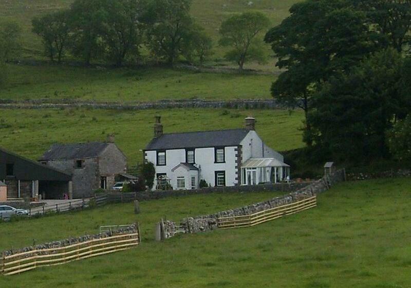 Fernydale Farm Bed & Breakfast