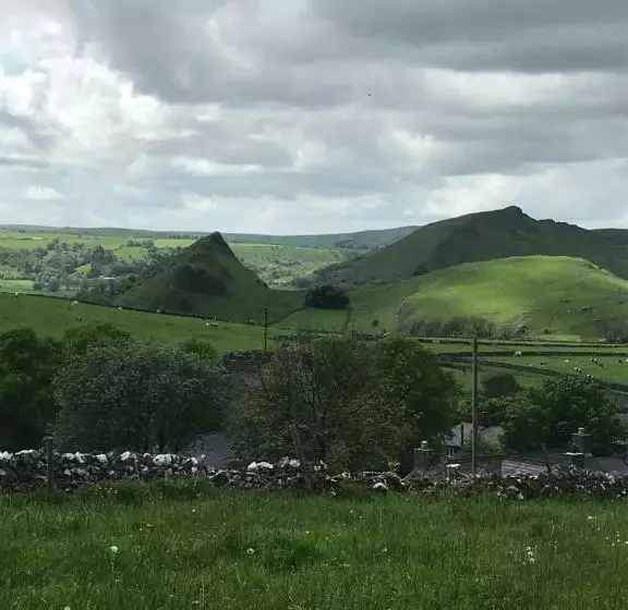 Fernydale Farm Bed & Breakfast