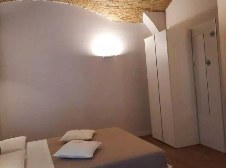 Hotelli Dimora Donna Dora   Albergo Diffuso