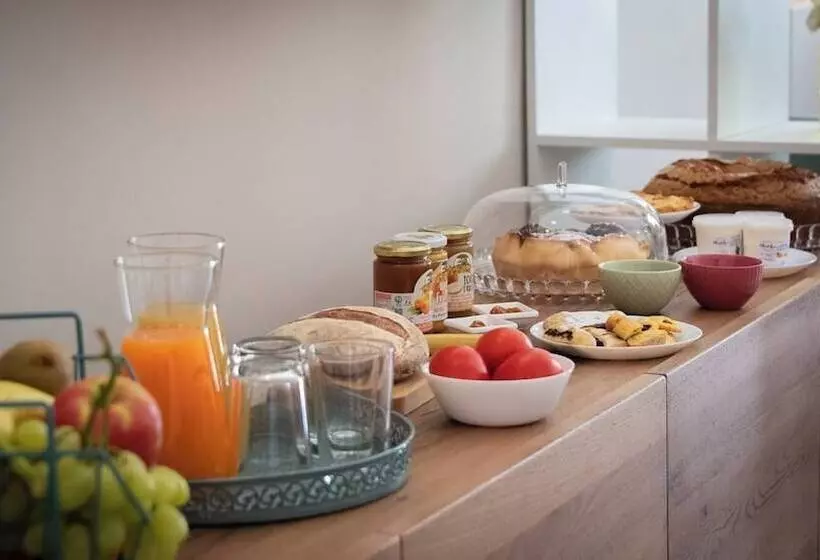 Hotelli Dimora Donna Dora   Albergo Diffuso