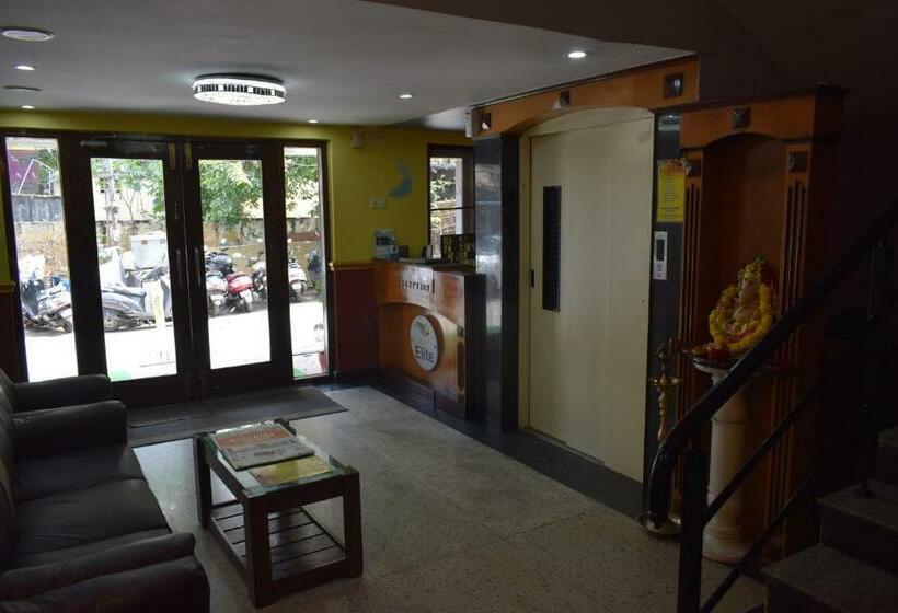 Отель Ivory Elite One