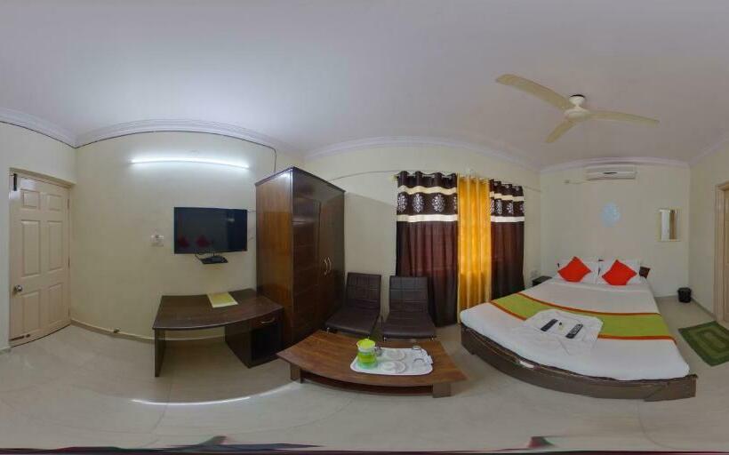 Отель Ivory Elite One