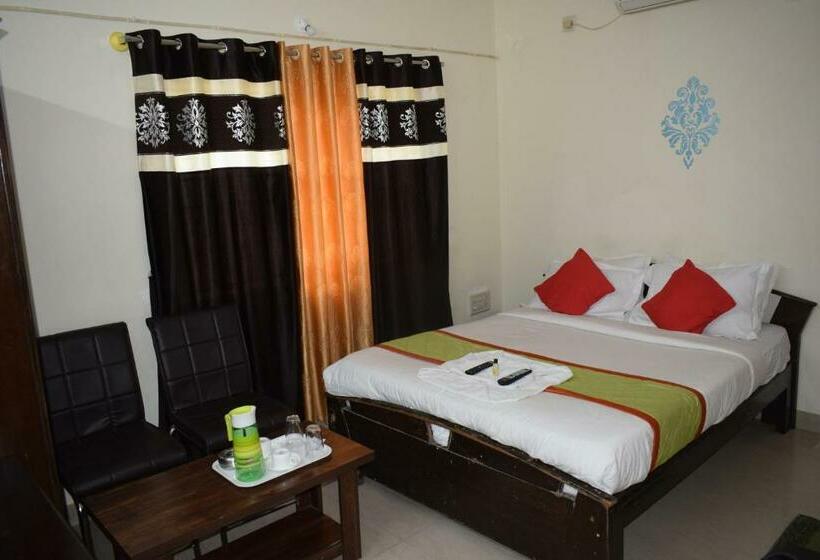 Отель Ivory Elite One