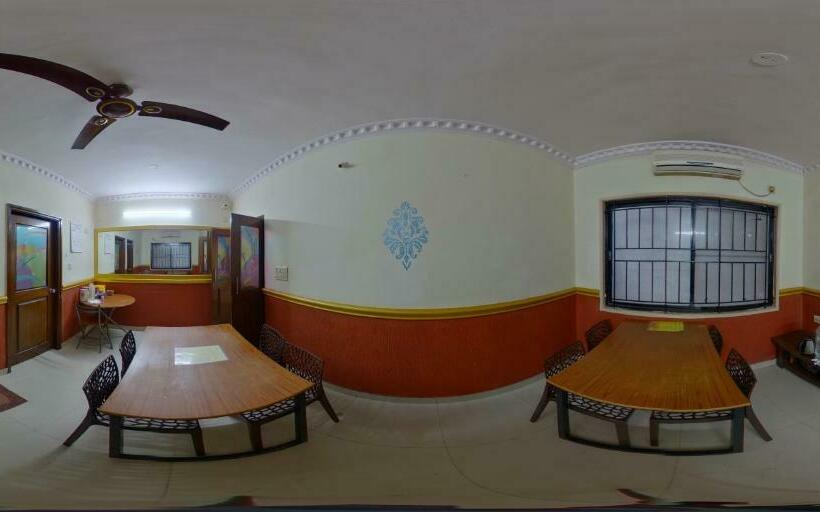 Отель Ivory Elite One