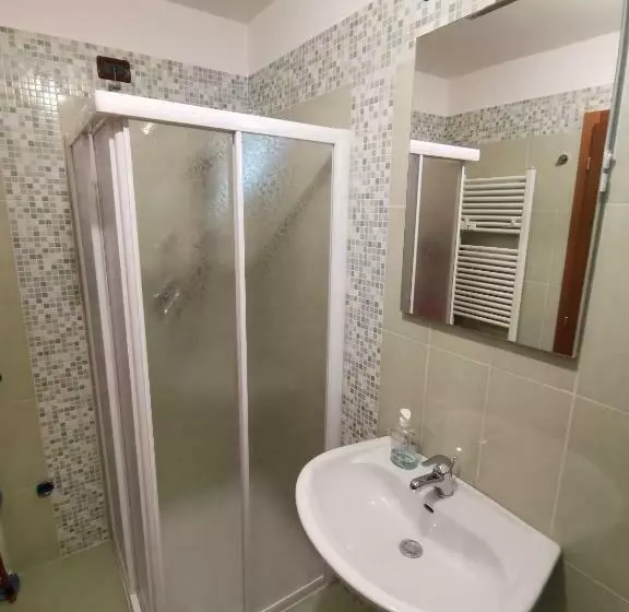 Monolocale Nuovo Sulla Pista Da Sci In Montagna