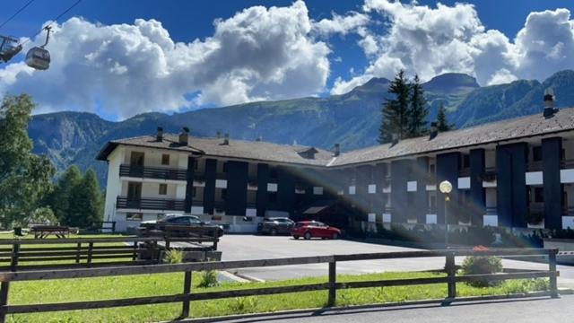 Monolocale Nuovo Sulla Pista Da Sci In Montagna