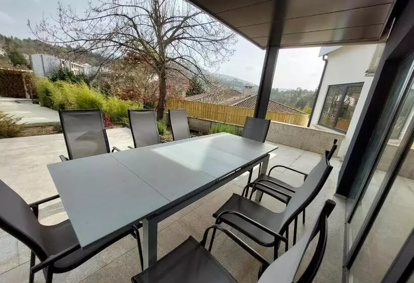 Aamiaismajoitus (B&B) Casa Dos Remendos   Alojamento Local