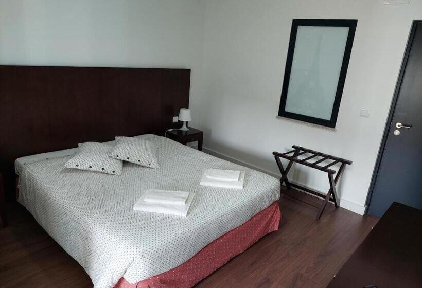 住宿加早餐  Casa Dos Remendos   Alojamento Local