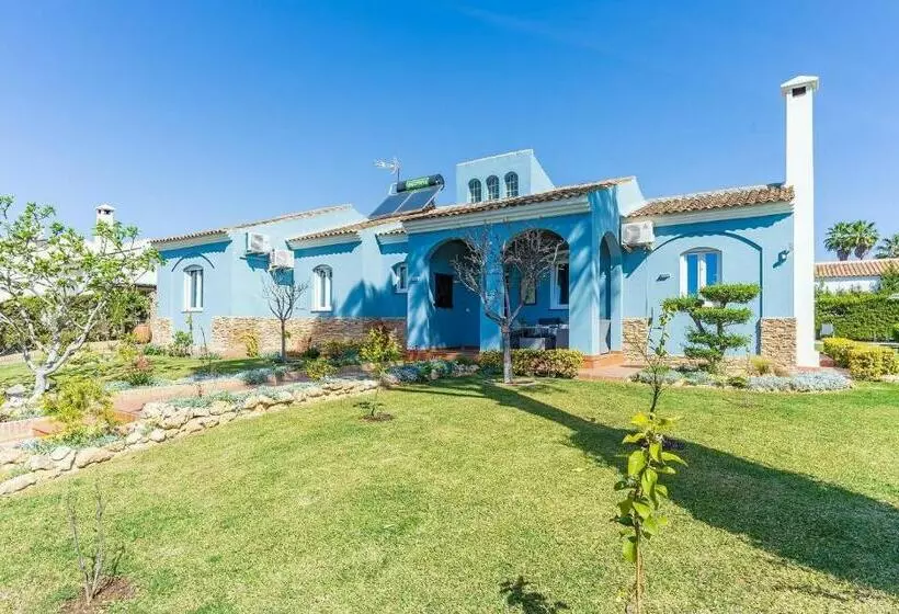 تختخواب و صبحانه Chalet Azul