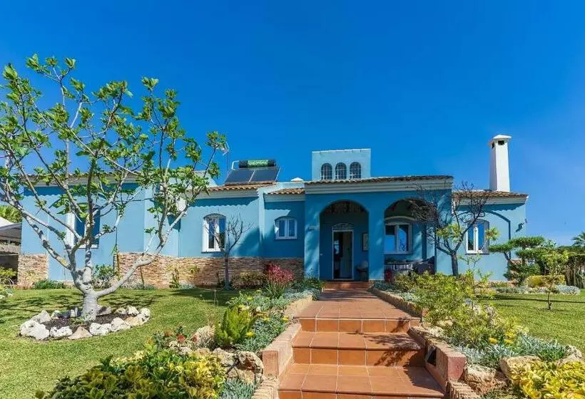 تختخواب و صبحانه Chalet Azul