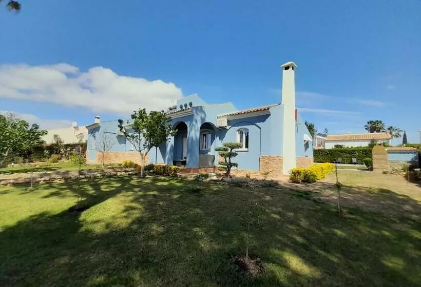 تختخواب و صبحانه Chalet Azul