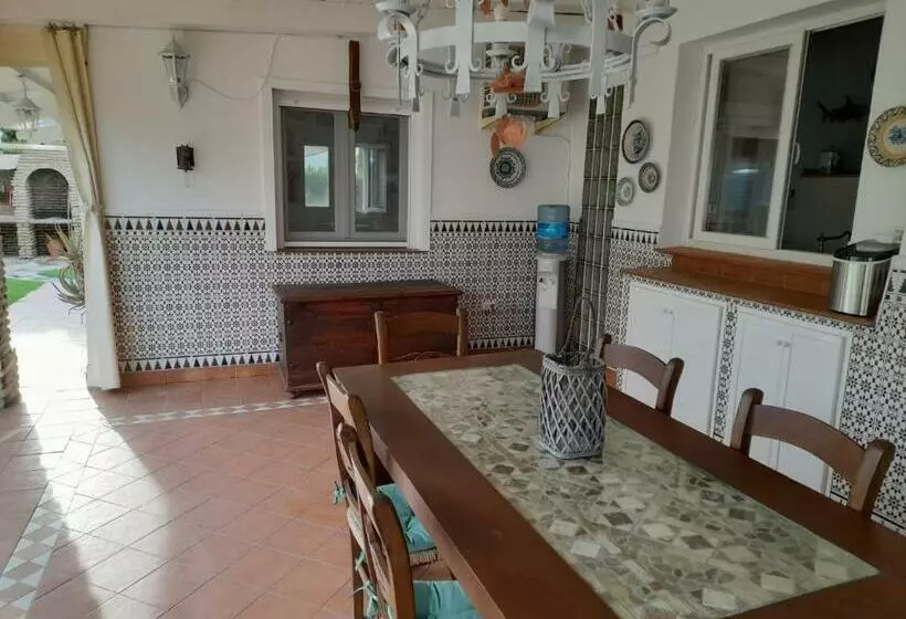 تختخواب و صبحانه Chalet Azul