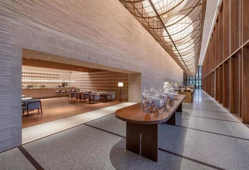 هتل The Taikang Sanya, A Tribute Portfolio Resort