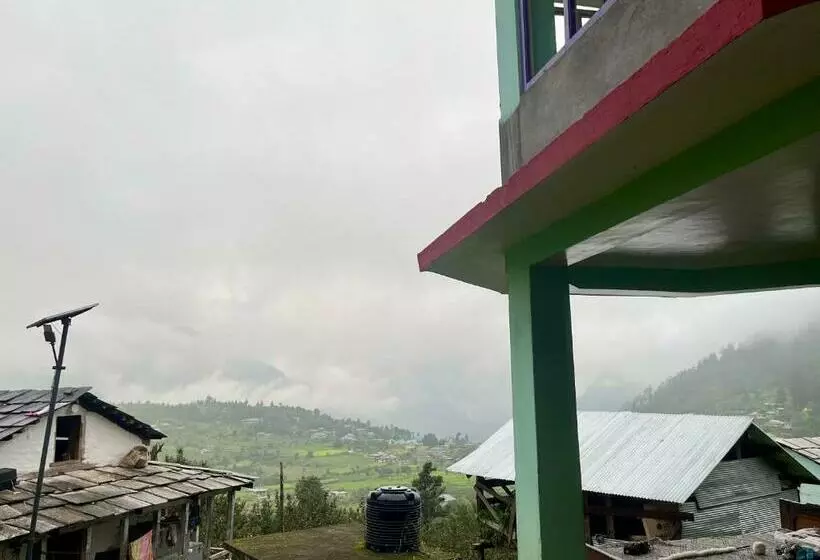 ペンション Valley View Homestay Manyashi Village