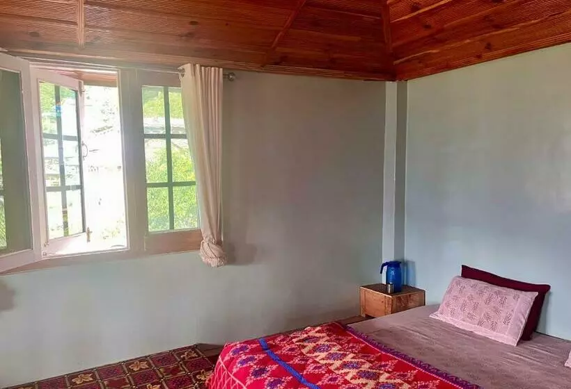 ペンション Valley View Homestay Manyashi Village