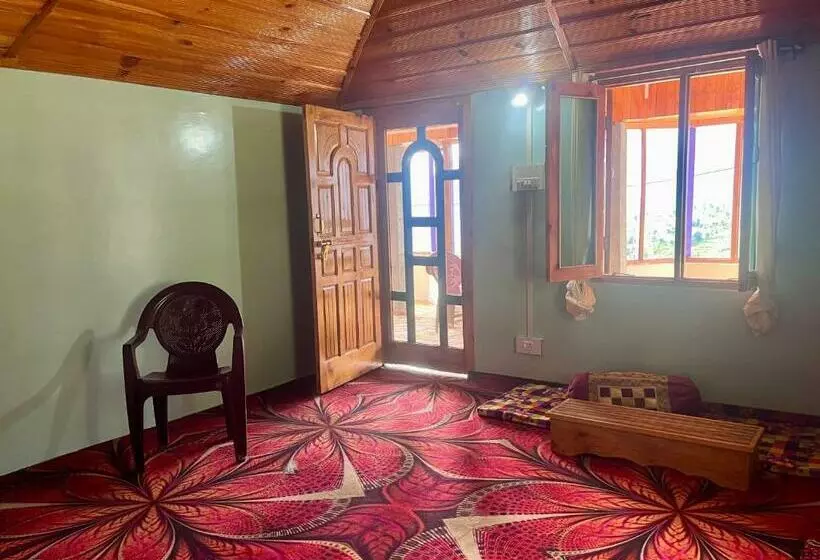 ペンション Valley View Homestay Manyashi Village