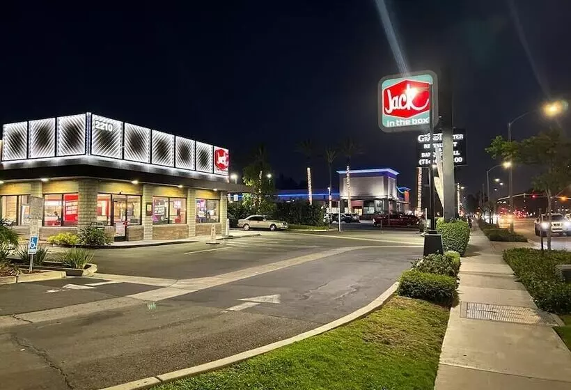 ユースホステル Bposhtels Anaheim