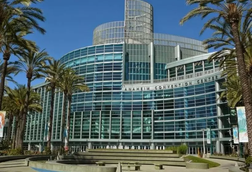 ユースホステル Bposhtels Anaheim