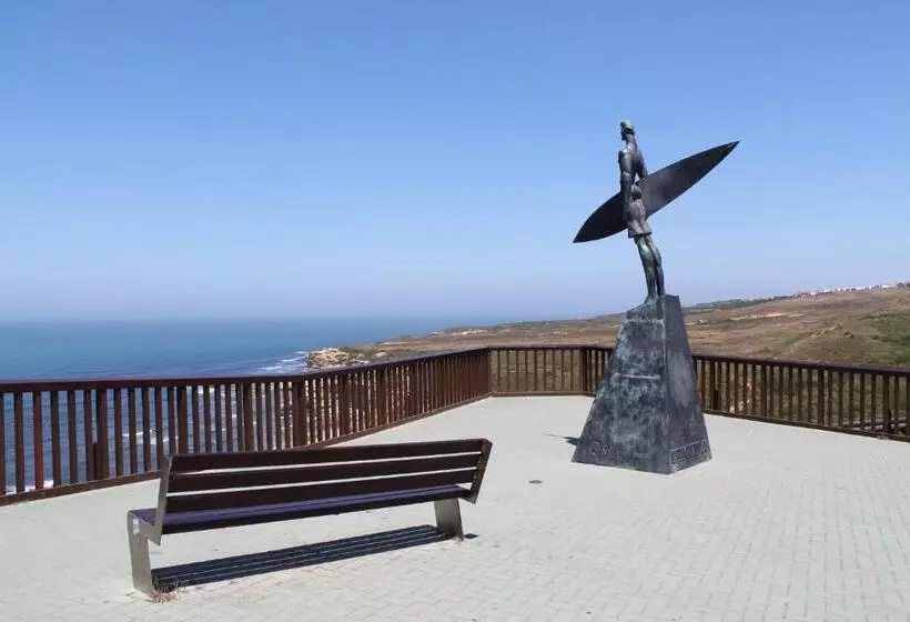 Retkeilymaja Ericeira Destination