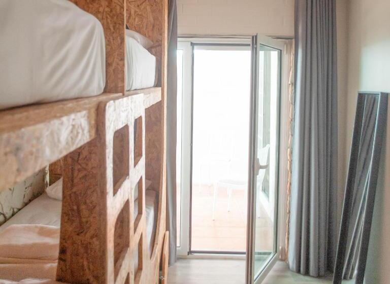 هاستل Ericeira Destination