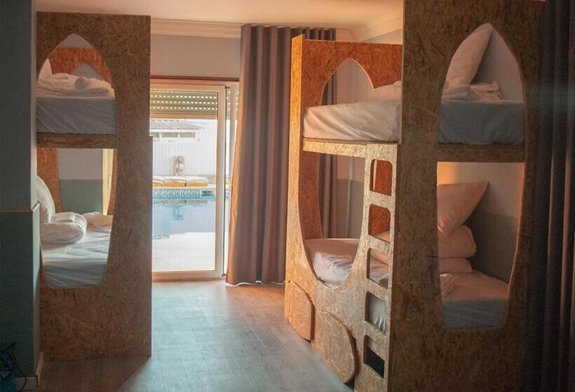 هاستل Ericeira Destination