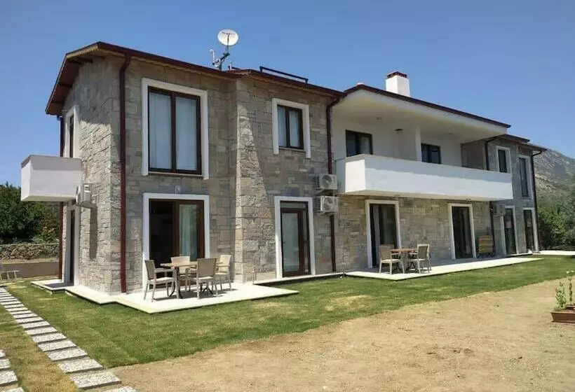 Datça Nın İncisi Karaincir De şirin Bahçeli Ev 1