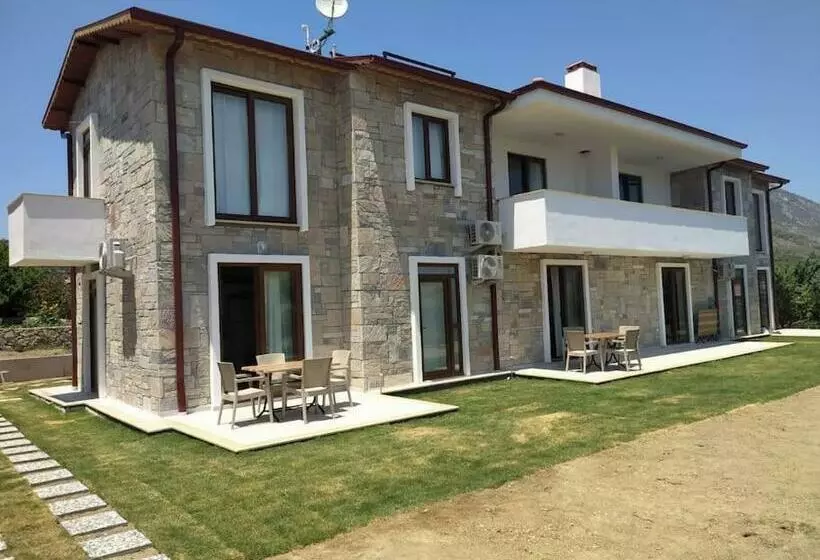 Datça Nın İncisi Karaincir De şirin Bahçeli Ev 1