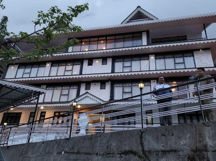 בית מלון כפרי Rufina Lachung Kunga