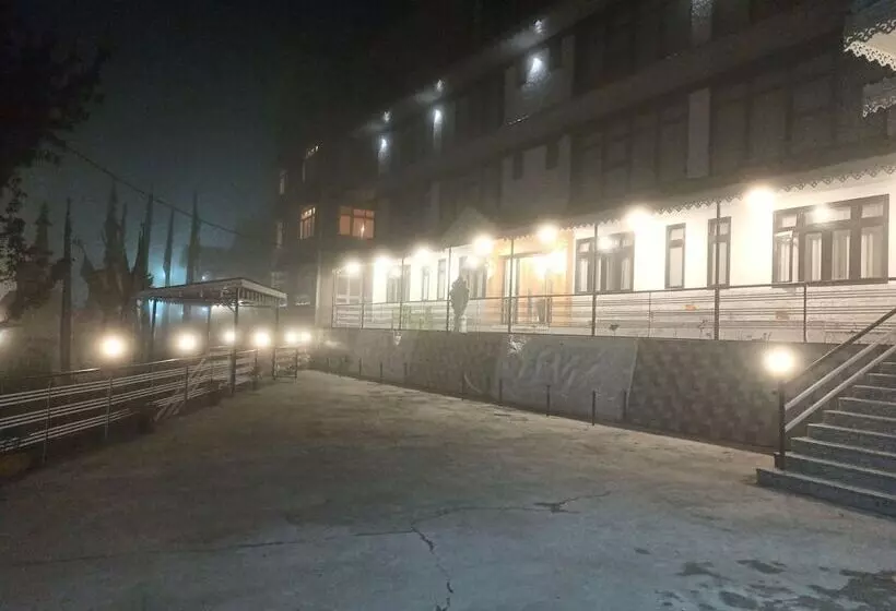 Hotelli Rufina Lachung Kunga