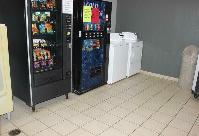 Отель Truckerz Inn