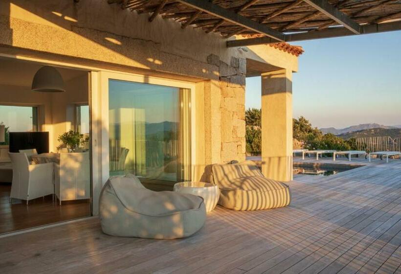 Villa With Pool And Panoramic View Costa Smeralda