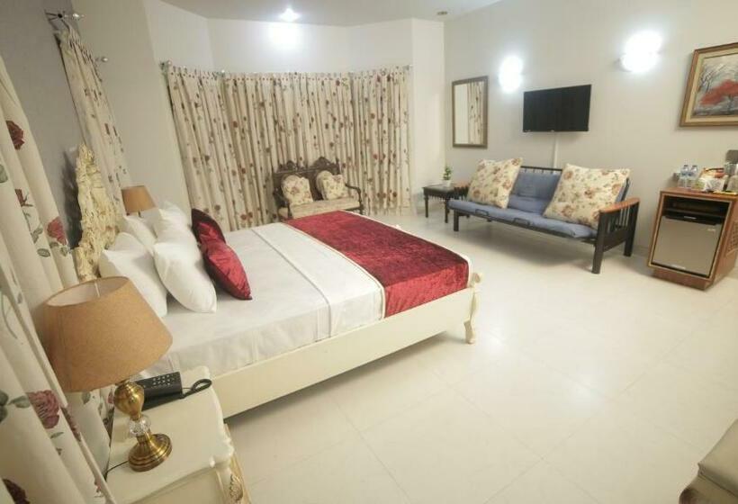 تختخواب و صبحانه Four Squares Karachi