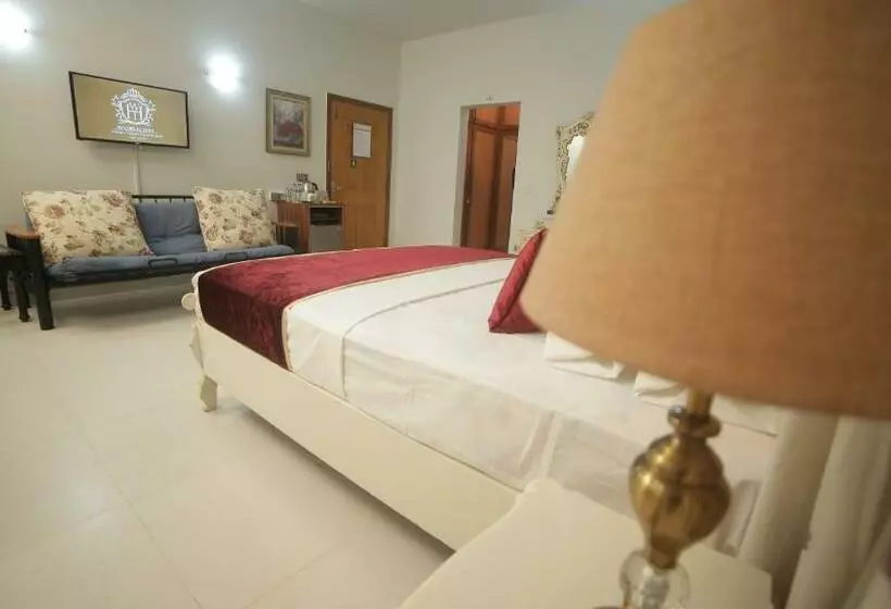 تختخواب و صبحانه Four Squares Karachi