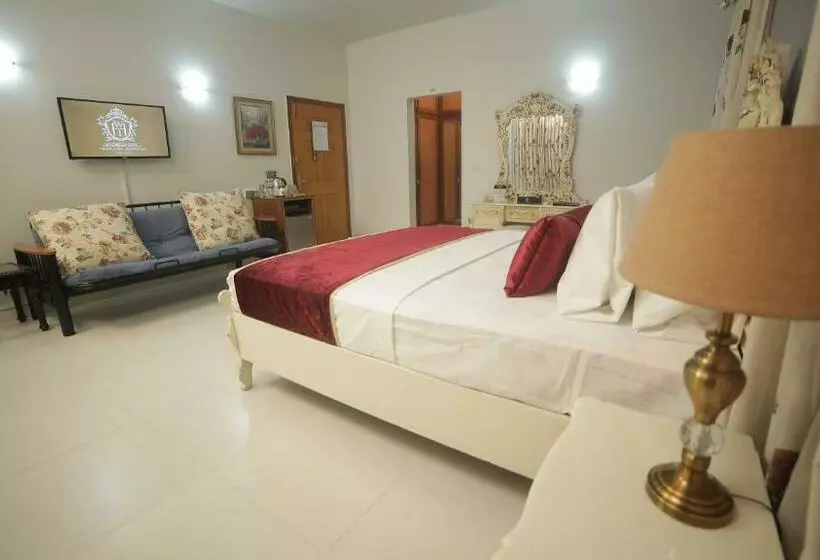 تختخواب و صبحانه Four Squares Karachi