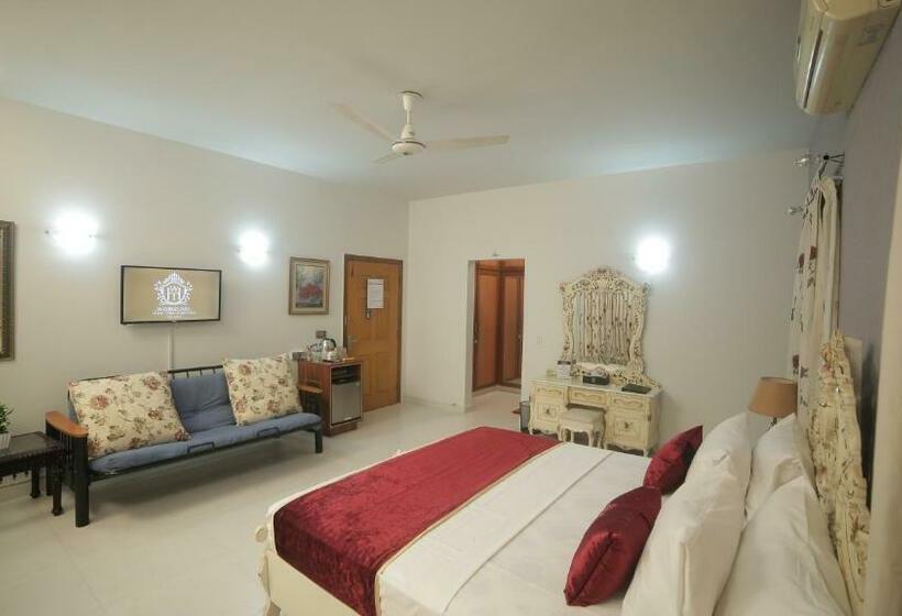 تختخواب و صبحانه Four Squares Karachi