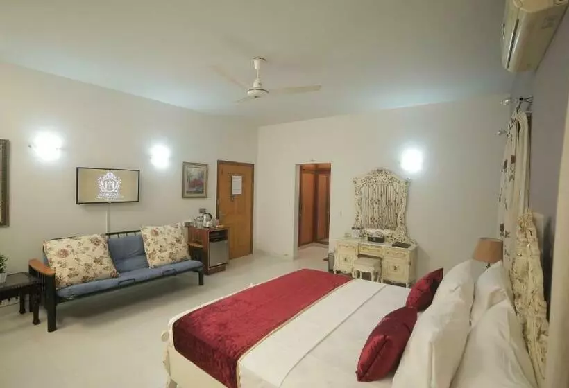 تختخواب و صبحانه Four Squares Karachi