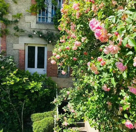 ベッドアンドブレックファースト La Maison Des Roses