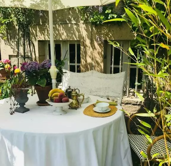 ベッドアンドブレックファースト La Maison Des Roses