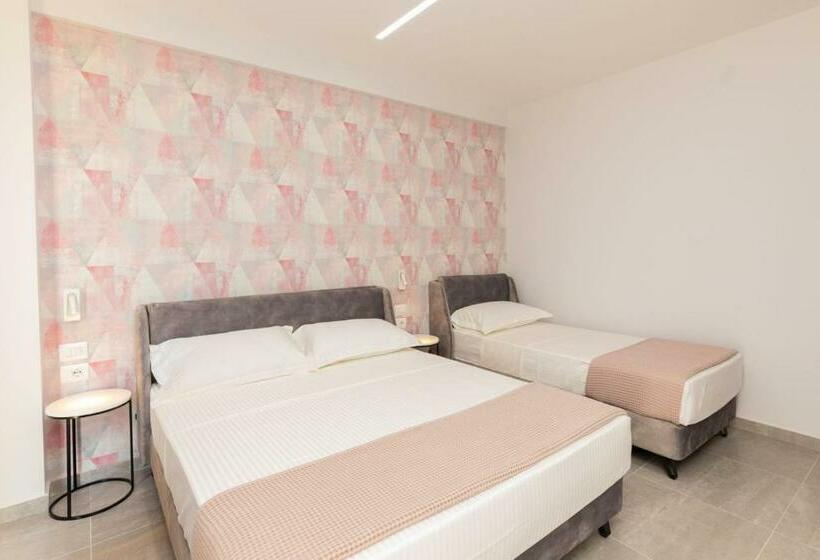 هتل Corallo Rooms