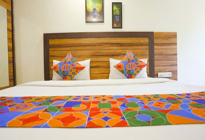 בית מלון כפרי Fabexpress Madhuram Landmark