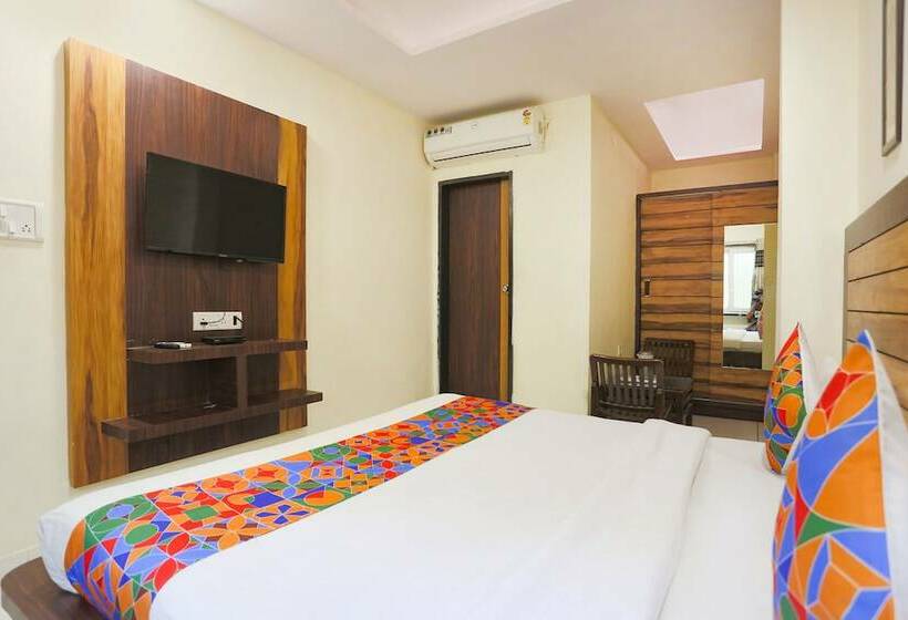 בית מלון כפרי Fabexpress Madhuram Landmark