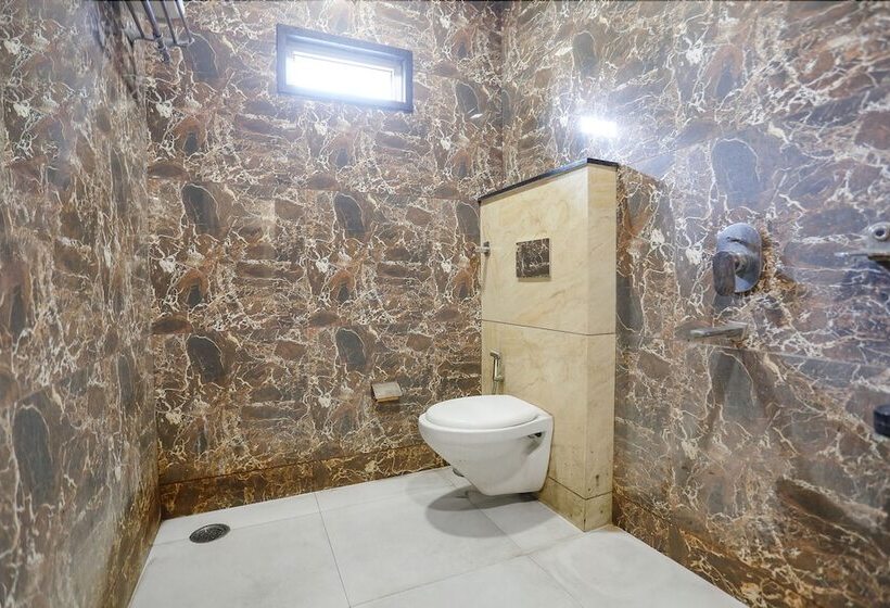 בית מלון כפרי Fabexpress Madhuram Landmark