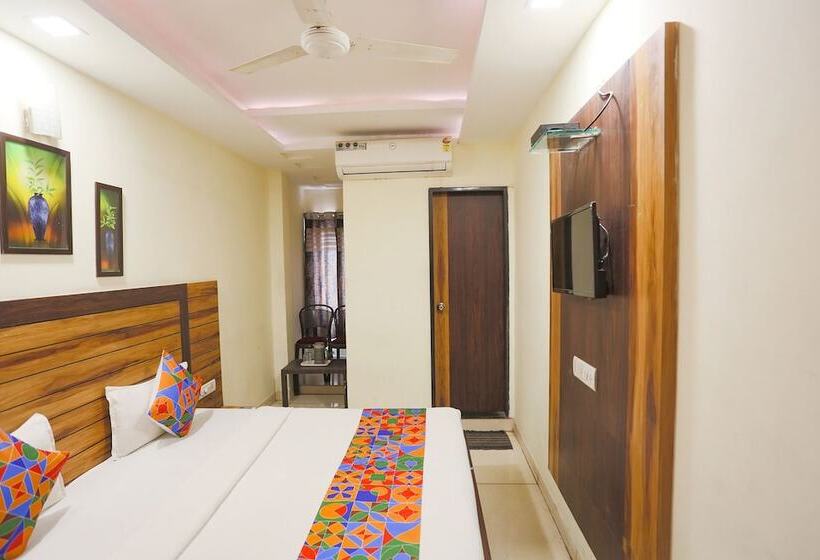 בית מלון כפרי Fabexpress Madhuram Landmark