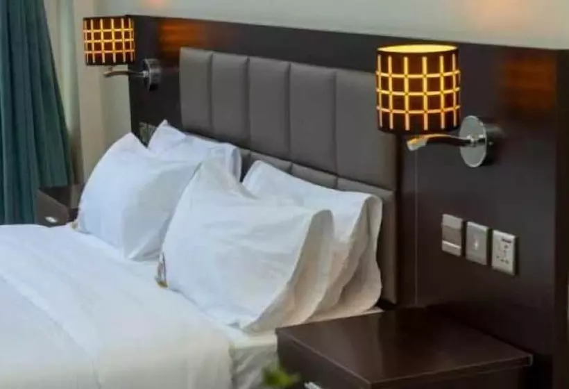 هتل Mbale Courts View