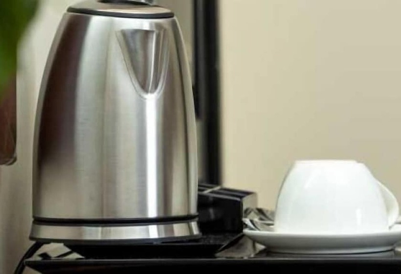 هتل Mbale Courts View