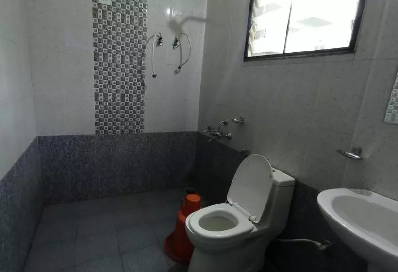 Hotelli Staymaker Shubhodaya Lodge