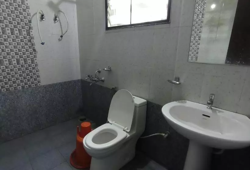 Hotelli Staymaker Shubhodaya Lodge